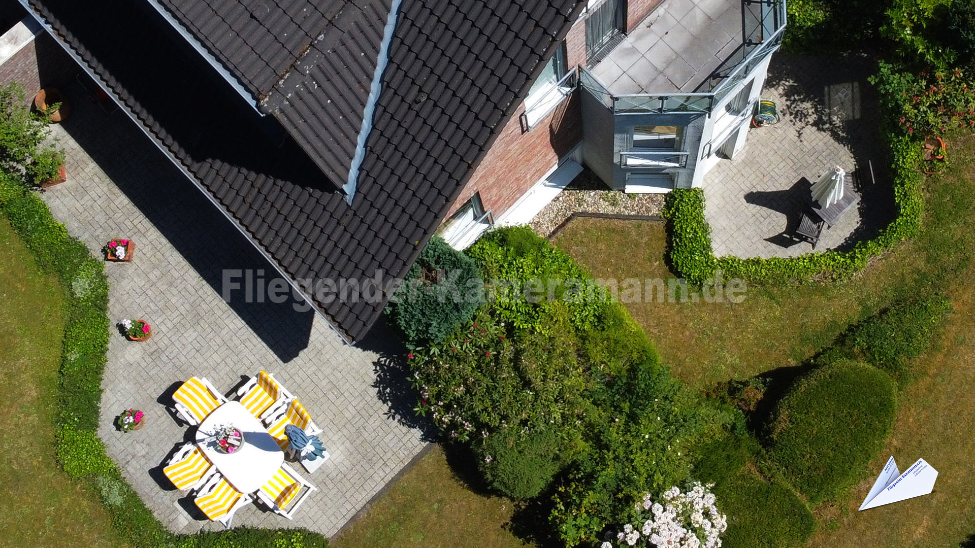 Luftaufnahmen von Ihrem Haus und Grundstück mit Drohne