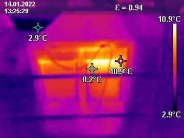 Foto mit Drohne: Thermografie / Wärmebild: Baucontainer