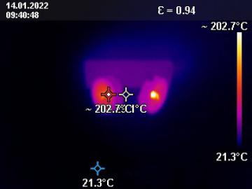 Foto mit Drohne: Thermografie / Wärmebild: Energiefresser Halogenstrahler, viel Hitze - wenig Licht