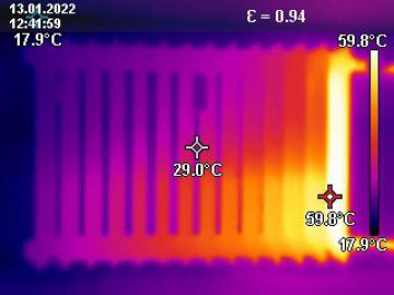 Foto mit Drohne: Thermografie / Wärmebild: Schlechte Heizleistung Heizung