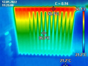 Foto mit Drohne: Thermografie / Wärmebild: Heizkörper schlechte Wärmeverteilung
